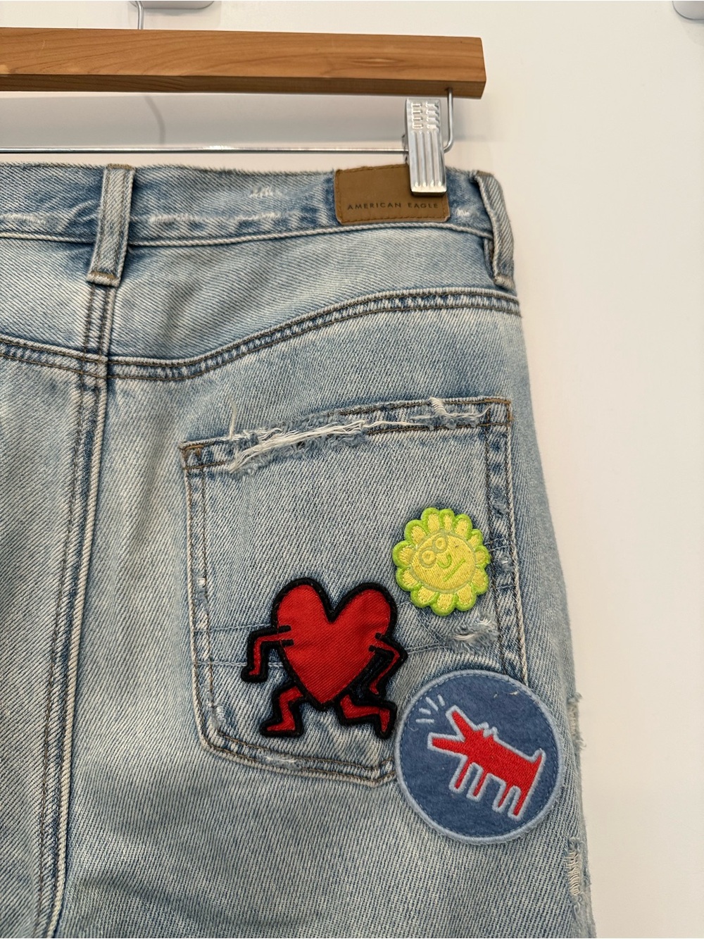 American Eagle Keith Haring Patched Mom Jeans Size 4 - Picture 8 of 9